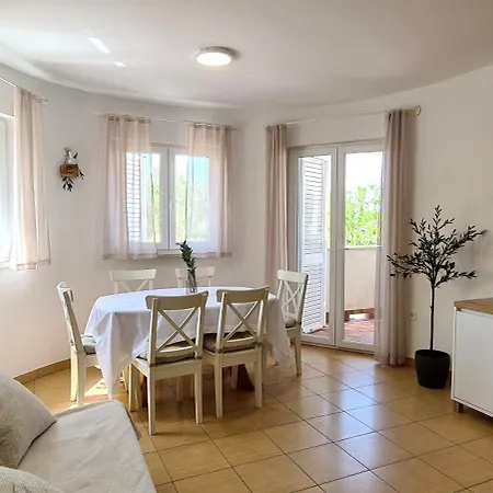 アパート Orkulabliss *